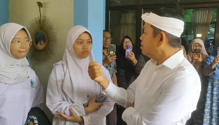 Dedi Mulyadi Sidak ke SMAN 7 Kota Cirebon, Janji Atasi Masalah SNBP 2025