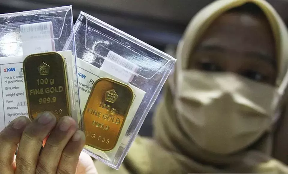 Image Credit Antara - Harga emas produksi PT Aneka Tambang Tbk (Antam) mengalami kenaikan sebesar Rp 1.000 pada hari ini, Jumat 24 Januari 2025 dibandingkan hari sebelumnya.