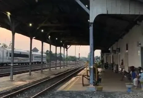 Image Credit Instagram/@daop_4 - Stasiun Gubug (GUB) adalah stasiun kereta api kelas III/kecil yang terletak di Kuwaron, Gubug, Grobogan; terletak pada ketinggian +11 meter; termasuk dalam Daerah Operasi IV Semarang.