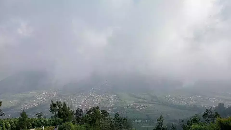 Image Credit Joko Laksono/Beritasatu - Gunung Merapi Terus Luncurkan Awan Panas,