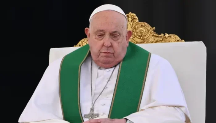 Pope Francis Didiagnosis dengan Pneumonia Ganda, Situasi Medis yang Kompleks