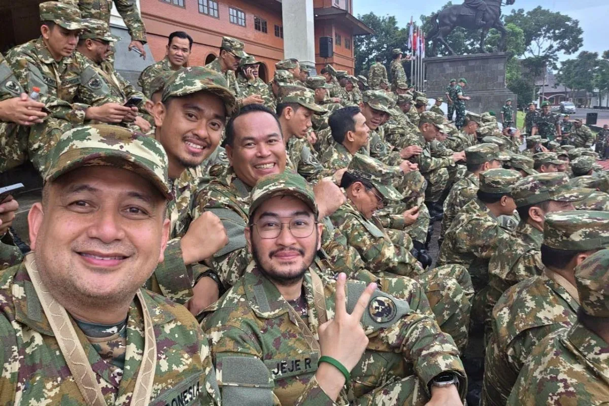 Image Credit Humas Pemkot Makassar - Wali Kota Makassar Munafri Arifuddin bersama kepala daerah mengikuti retret di Akademi Militer, Magelang, Sabtu (22/02/2025).