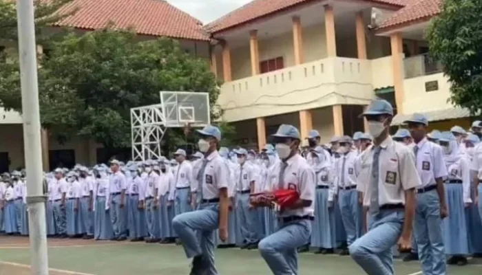 Gubernur Jawa Barat Copot Kepala SMAN 6 Depok Usai Kontroversi Study Tour