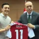 Image Credit Voice of America/Youtube/SS - Mesut Ozil bersama Presiden Turki Recep Tayyip Erdogan.