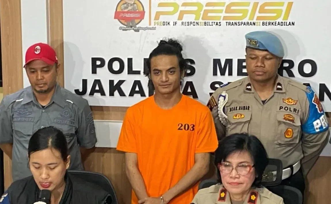 Image Credit Istimewa - Vadel Badjideh (20) ditetapkan sebagai tersangka kasus dugaan aborsi dan persetubuhan kepada anak Nikita Mirzani, Laura Meizani atau Lolly (17), Jakarta, Jumat (14/2/2025).