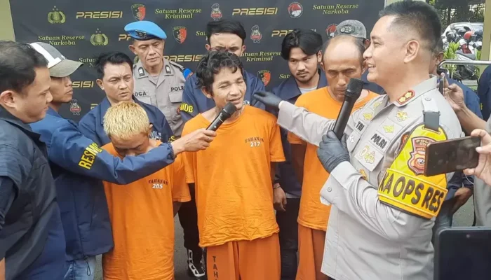 Pedagang Kelapa Dibacok Begal di Bandung Barat, Polisi Tangkap Tiga Pelaku