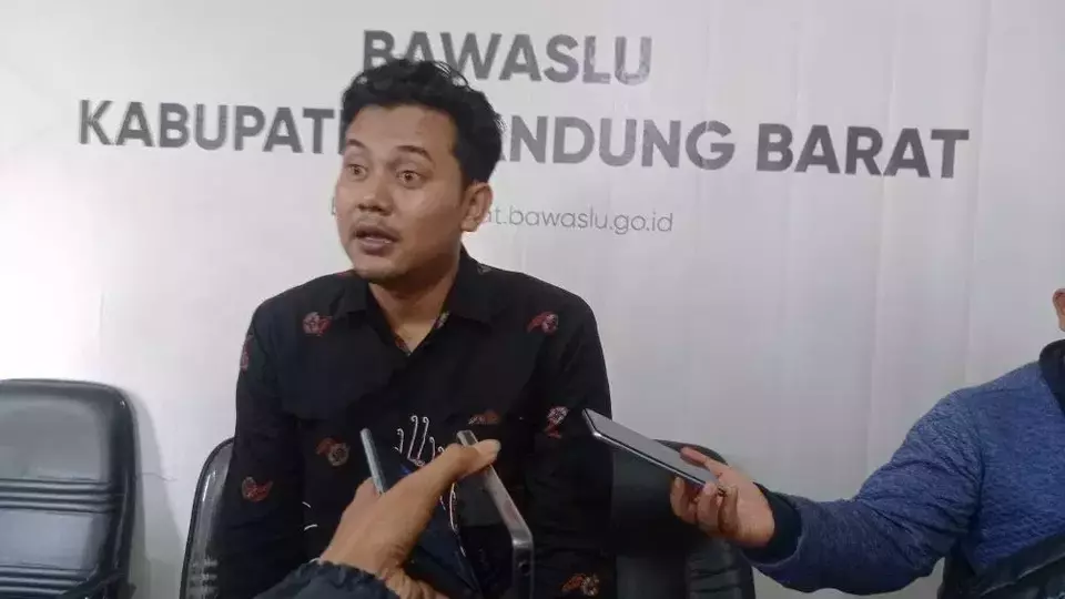 Image Credit Istimewa - Ketua Bawaslu Kabupaten Bandung Barat Riza Nasrul Falah Sopandi ditangkap Polres Cimahi saat pesta sabu-sabu bersama dua temannya saat penggerebekan di rumah kawasan Cililin.