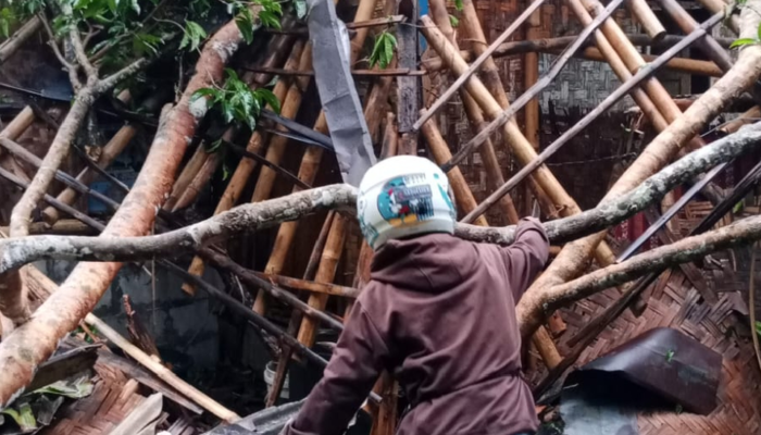 Tanah Longsor di Kadupandak Cianjur, Enam Rumah Warga Terdampak