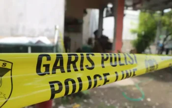 Image Credit Suwanto/Beritasatu - Rumah di Bojonegoro digerebek polisi karena diduga sebagai bengkel pembuatan senjata api.