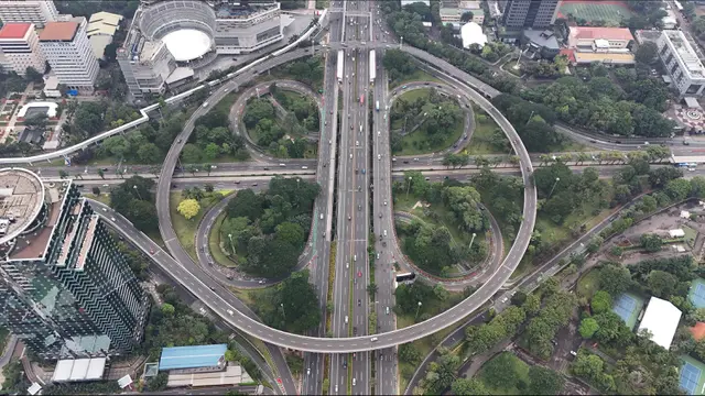 Image Credit Arie Basuki/Merdeka - Selama periode libur Lebaran 2025, Dinas Perhubungan atau Dishub Jakarta juga meniadakan kebijakan pembatasan kendaraan berdasarkan pelat nomor atau ganjil genap di ruas jalan Jakarta.