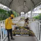 Image Credit Istimewa - Sejumlah besi di Jembatan Penyeberangan Orang (JPO) Warung Gantung di Jalan Daan Mogot, Jakarta Barat kembali dicuri