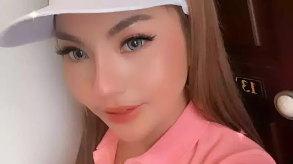 Lisa Mariana menyebut Revelino Tuwasey di penjara. (Instagram)