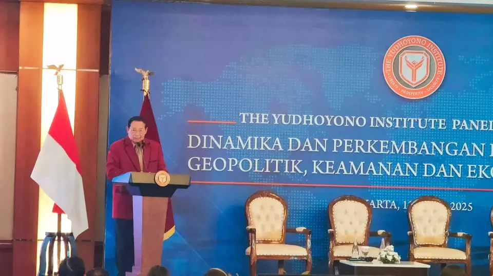 Image Credit Hendro Dahlan Situmorang/Beritasatu - Presiden ke-6 Susilo Bambang Yudhoyono (SBY) mengingatkan Presiden Prabowo Subianto agar tidak bereaksi berlebihan dalam menyikapi kebijakan tarif impor yang diberlakukan Presiden Amerika Serikat Donald Trump.