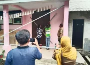 Gegara Kabar Dirumahkan, Penjaga Sekolah di Lumajang Segel Ruang Kelas