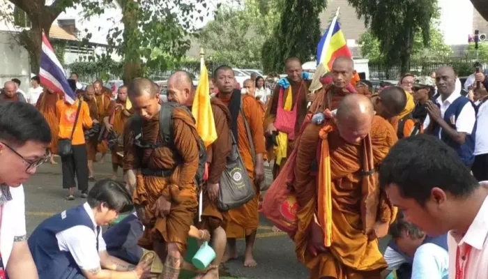 38 Biksu Thudong Asal Thailand Tiba di Karawang, Lanjutkan Perjalanan Suci Menuju Candi Borobudur