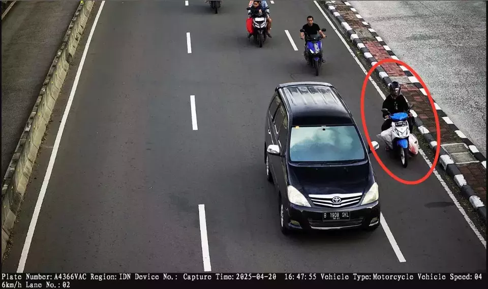 Kasus pembunuhan mayat dalam karung di Batu Ceper, Tangerang terekam CCTV. (Polda Metro Jaya/Polda Metro Jaya)