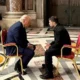 Momen Trump dan Zelensky bertemu di Vatikan, Sabtu 26 April 2025. (Ukrainian Presidential Press Service/Istimewa)