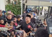 Wagub Jakarta Rano Karno Melayat ke Rumah Duka Bunda Iffet