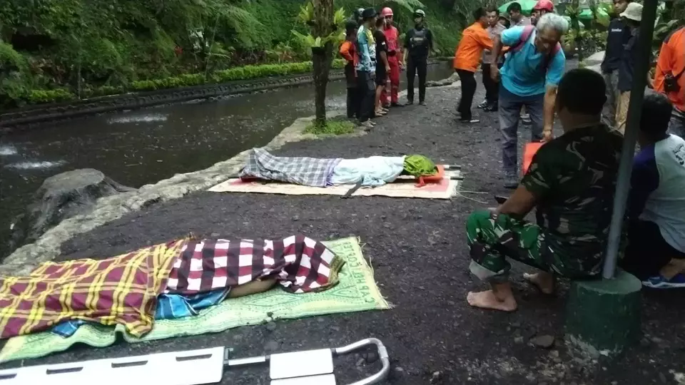 Dua wisatawan asal Jakarta tewas tenggelam di Curug Pinang, kawasan wisata Baturraden, Banyumas, Jawa Tengah, Minggu, 27 April 2025. (Beritasatu/Dian Aprilia)