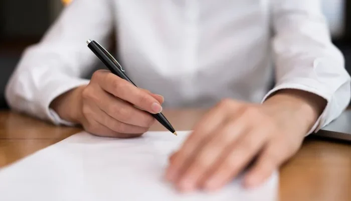 Hukum Penahanan Ijazah oleh Perusahaan: Tips dan Langkah yang Harus Diketahui Pekerja