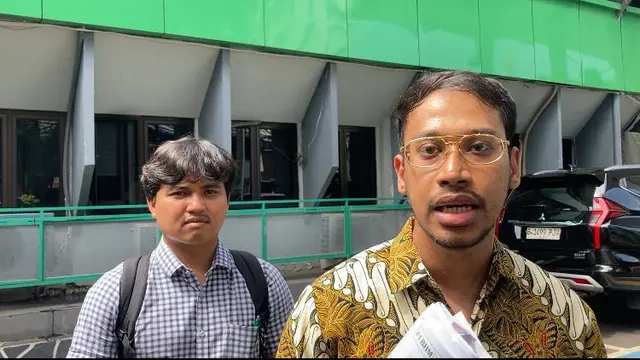 Maruf Bajammal, kuasa hukum MAS (15), remaja yang membunuh ayah dan neneknya di rumahnya di kawasan Lebak Bulus, Jakarta Selatan. (Merdeka/Nur Habibie)