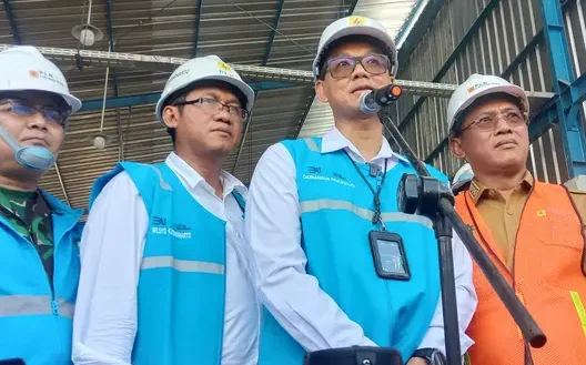 Direktur Utama PT PLN (Persero) Darmawan Prasodjo mengungkapkan dugaan awal penyebab pemadaman listrik di Pulau Bali. (Yandhi Deslatama/Liputan6).