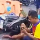 KA Malioboro Ekspres menabrak 7 sepeda motor di jalur perlintasan di Magetan yang menyebabkan 4 orang meninggal dunia. (Liputan6/ Dian Kurniawan)