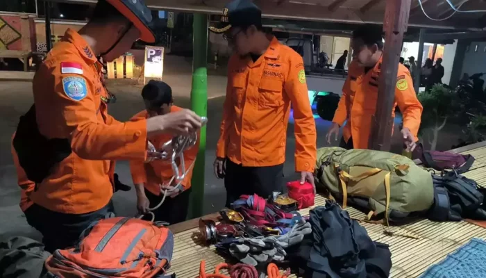 Turis Malaysia Tewas Terjatuh di Jurang Gunung Rinjani