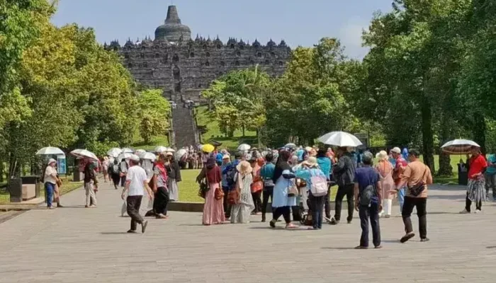 Perayaan Waisak 2025 di Candi Borobudur: Doa, Meditasi, dan Pengamanan Ketat Jelang Detik-Detik Waisak 2569 BE