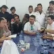 Tangkapan layar video viral saat pengusaha lokal di Cilegon palak proyek Rp 5 T ke PSN milik Chandra Asri. (Istimewa)