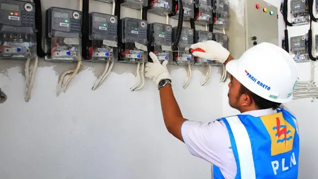 084350400 1498198440 Petugas PLN
