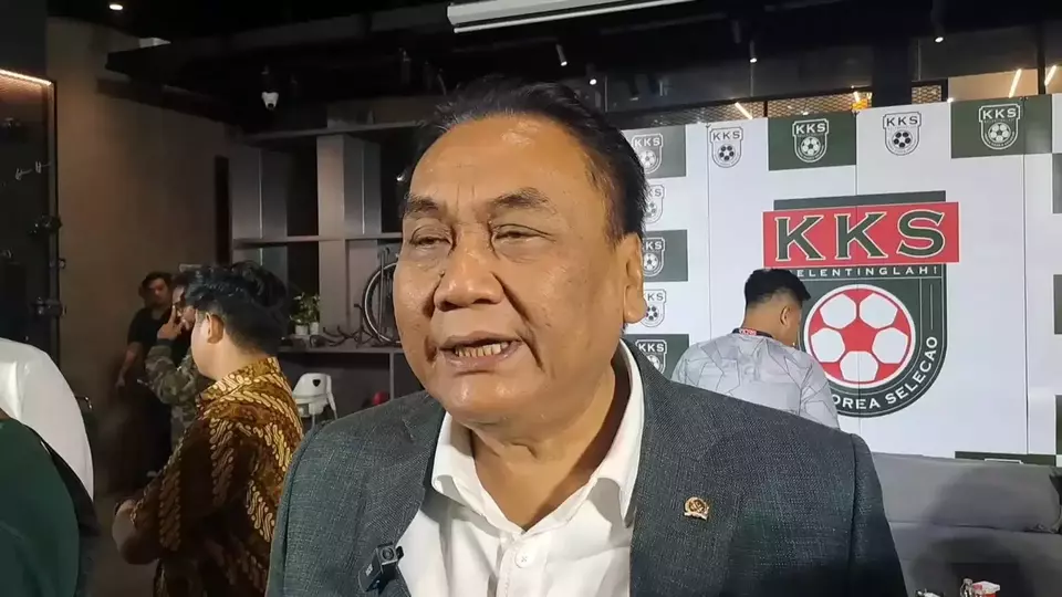 Wakil Ketua MPR dari Fraksi PDI Perjuangan Bambang Wuryanto alias Bambang Pacul meminta Menteri Kebudayaan Fadli Zon membaca ulang pernyataan Presiden ke-3 BJ Habibie yang kala itu menjabat saat tragedi pemerkosaan massal dalam kerusuhan Mei 1998. (Beritasatu/Widy Wicaksono)
