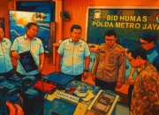 Ilustrasi - Direktorat Reserse Siber Polda Metro Jaya memperlihatkan barang bukti yang digunakan pelaku kejahatan siber.