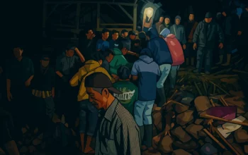 Ilustrasi - Sejumlah warga melakukan proses evakuasi korban yang tertimba tanah longsor di Kampung Kiararambai, Desa Girimukti, Kecamatan Cisewu, Kabupaten Garut, Jawa Barat, Rabu 25 Juni 2025.