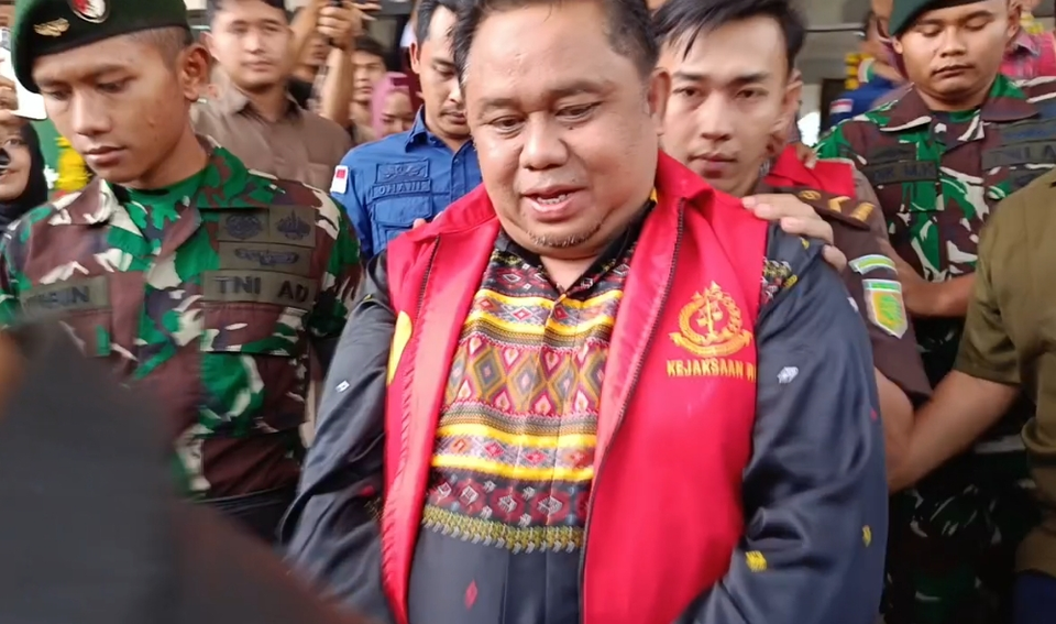 Mantan Kadishub Cianjur jadi tersangka korupsi proyek PJU senilai Rp 8 miliar. (Beritasatu/Riski Maulana)
