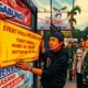 Ilustrasi - Kapolresta Bandung Kombes Pol Aldi Subartono bersama Dandim 0624 Letkol Inf Tinton Amin Putra menindak lokasi parkir liar bertarif Rp 100.000 di depan Stadion SJH saat Piala Presiden 2025, Minggu 6 Juli 2025.