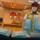 Ilustrasi - Plt Deputi Penindakan dan Eksekusi KPK Asep Guntur Rahayu (kiri) bersama Juru Bicara KPK Budi Prasetyo (tengah) menyaksikan petugas KPK menunjukkan barang bukti kasus dugaan korupsi pengadaan mesin electronic data capture (EDC) Bank Rakyat Indonesia (BRI) tahun 2020-2024 saat rilis pengungkapan perkara di Gedung Merah Putih KPK, Jakarta, Rabu (9/7/2025).