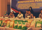 Ilustrasi - Mabes Polri Jumpa Pers Merek Beras Oplosan.